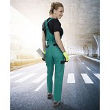 další vyobrazení Dámské pracovní kalhoty s laclem COOL TREND, zeleno/černé